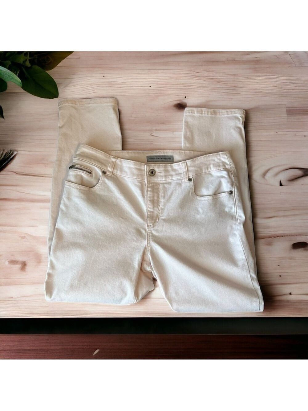 Chico’s Platinum Denim Pale Pink Ankle Pants Size 1 (Medium/8)